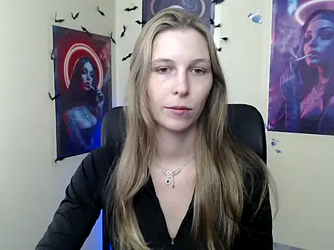 Snapshot of StrangerGi chatting on 04-24-26, 12:07 StrangerGi online show from 04-24-26, 12:07
