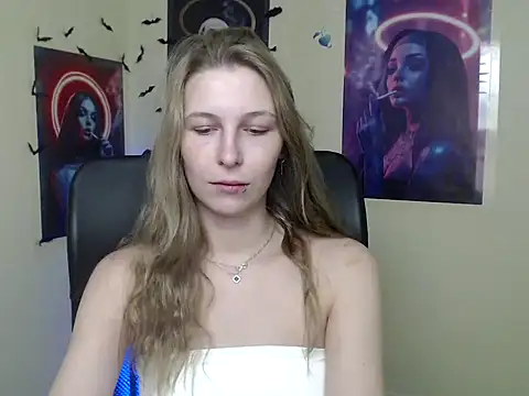 Snapshot of StrangerGi chatting on 05-25-26, 05:57 StrangerGi online show from 05-25-26, 05:57