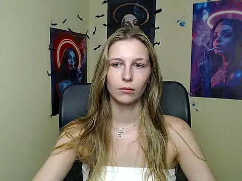 StrangerGi online show from 06-13-26, 06:44