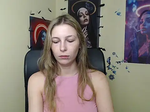 StrangerGi online show from 06-26-26, 06:18