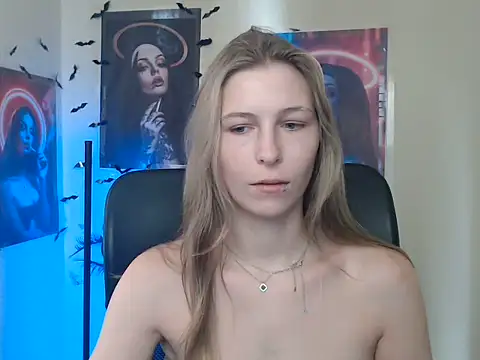 StrangerGi online show from 07-20-26, 06:17