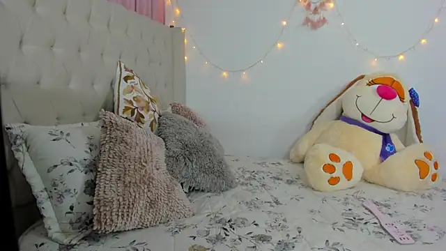 emilyharrix online show from 03-04-25, 10:49