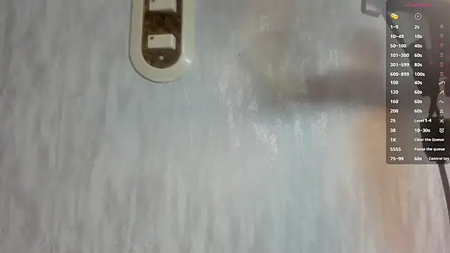 MelanieRioss online show from 10-08-25, 01:31