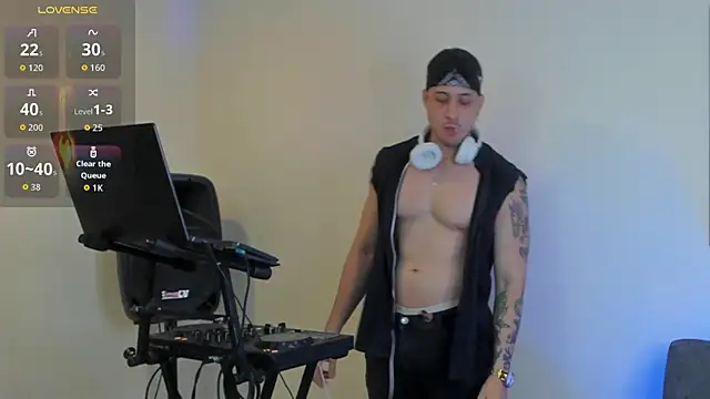 matt saill online show from 09-19-25, 01:51