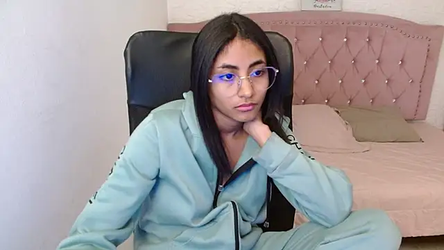 shaneelle online show from 02-18-25, 06:15