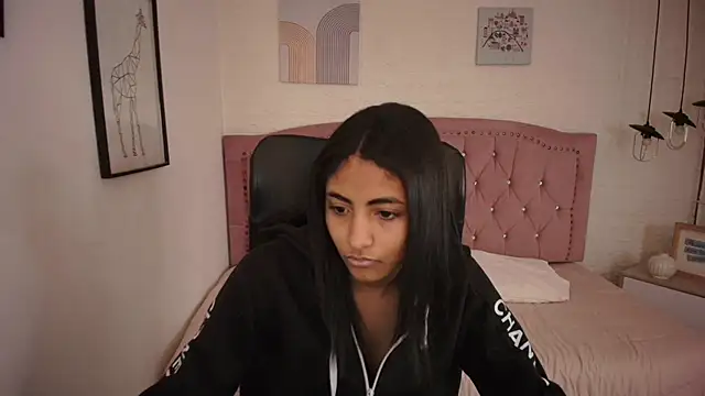 shaneelle online show from 11-20-25, 03:07