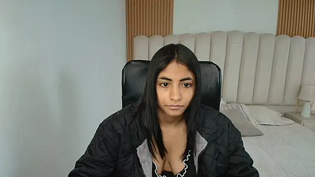 Snapshot of shaneelle chatting on 05-01-26, 12:10 shaneelle online show from 05-01-26, 12:10