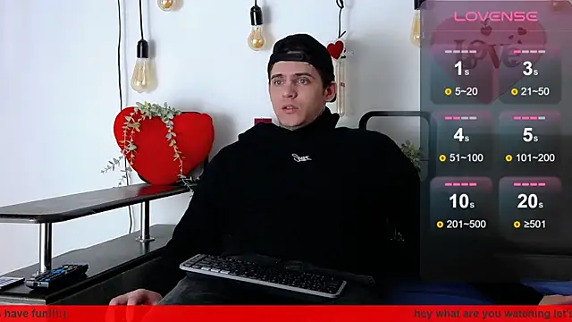 Snapshot of CarterCole chatting on 02-13-25, 07:35 CarterCole online show from 02-13-25, 07:35