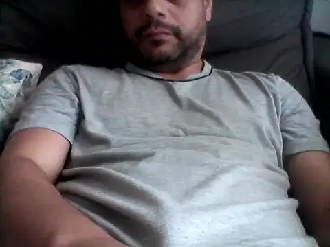 HornyBeachBoyBR online show from 09-15-25, 01:22