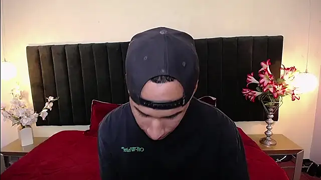 soft attraction online show from 11-14-25, 07:56