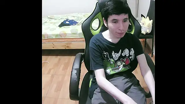 Snapshot of Twink_martinboy chatting on 01-23-25, 04:41 Twink martinboy online show from 01-23-25, 04:41