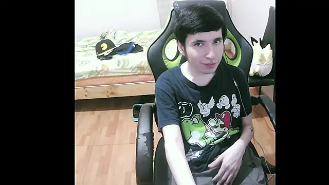 Snapshot of Twink_martinboy chatting on 01-29-25, 11:25 Twink martinboy online show from 01-29-25, 11:25