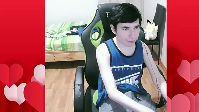 Snapshot of Twink_martinboy chatting on 03-07-25, 01:20 Twink martinboy online show from 03-07-25, 01:20