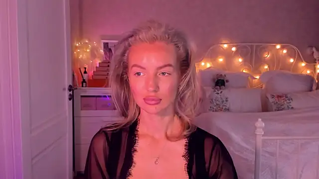 aestetick online show from 11-17-25, 08:20