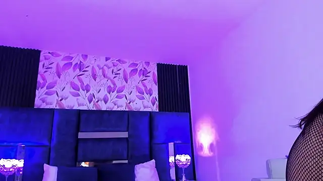 Snapshot of AmmyJones_ chatting on 01-21-25, 04:10 AmmyJones online show from 01-21-25, 04:10