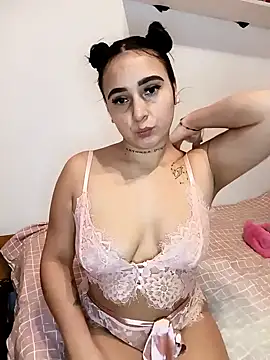 Snapshot of Juanamd1 chatting on 01-05-25, 08:54 Juanamd1 online show from 01-05-25, 08:54