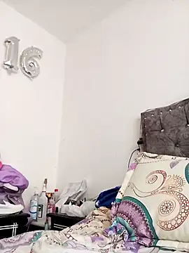 Snapshot of Juanamd1 chatting on 12-04-25, 12:58 Juanamd1 online show from 12-04-25, 12:58