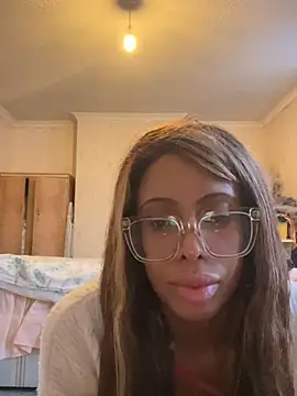 Snapshot of nolotymfcXo chatting on 12-22-24, 09:00 nolotymfcXo online show from 12-22-24, 09:00