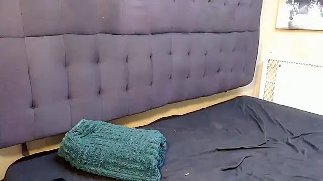 SpicyQueenxxxx online show from 12-21-25, 06:20