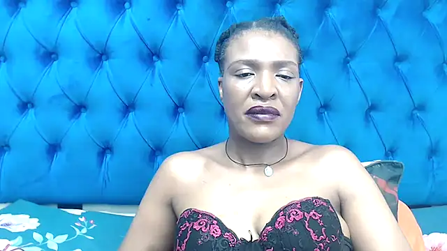 SpicyQueenxxxx online show from 04-12-26, 05:56