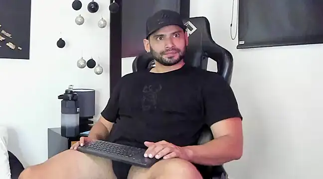 Snapshot of Dereck_vega chatting on 12-12-24, 09:37 Dereck vega online show from 12-12-24, 09:37