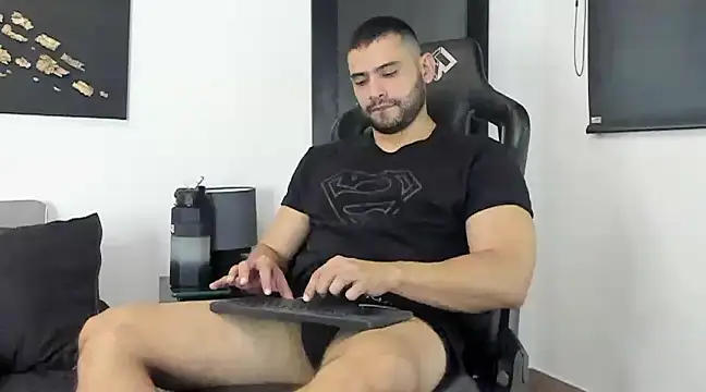 Snapshot of Dereck_vega chatting on 01-18-25, 10:17 Dereck vega online show from 01-18-25, 10:17