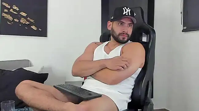 Snapshot of Dereck_vega chatting on 02-01-25, 12:51 Dereck vega online show from 02-01-25, 12:51