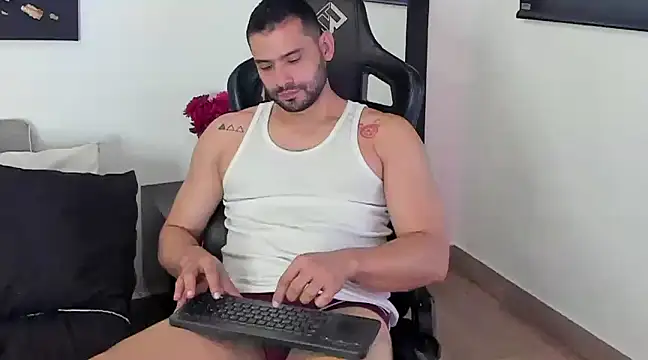 Snapshot of Dereck_vega chatting on 02-15-25, 12:37 Dereck vega online show from 02-15-25, 12:37