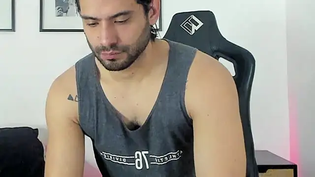 Dereck vega online show from 05-17-26, 02:13