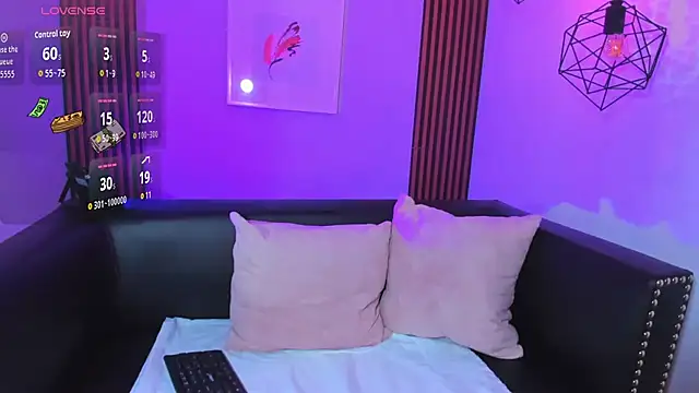 Nahiajhonson  online show from 01-08-26, 01:13