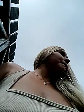 SamaraJay1 online show from 02-04-25, 05:01