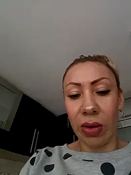 Snapshot of coral_smitth chatting on 02-11-25, 06:55 coral smitth online show from 02-11-25, 06:55