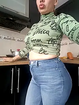 Snapshot of coral_smitth chatting on 02-24-25, 07:19 coral smitth online show from 02-24-25, 07:19