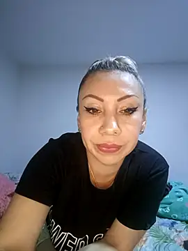 Snapshot of coral_smitth chatting on 03-19-25, 11:57 coral smitth online show from 03-19-25, 11:57