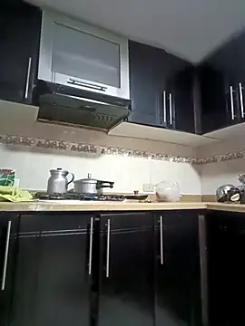 Snapshot of coral_smitth chatting on 09-27-25, 01:43 coral smitth online show from 09-27-25, 01:43