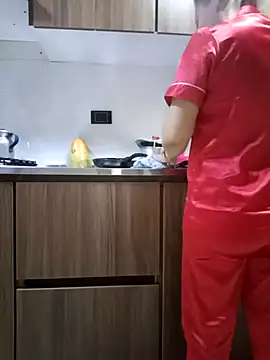 Snapshot of coral_smitth chatting on 10-27-25, 03:05 coral smitth online show from 10-27-25, 03:05