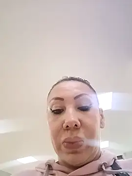 Snapshot of coral_smitth chatting on 11-05-25, 10:10 coral smitth online show from 11-05-25, 10:10