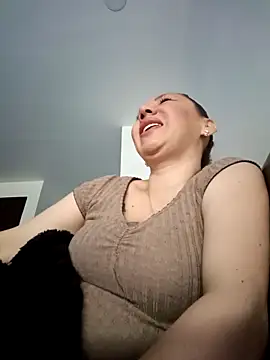 Snapshot of coral_smitth chatting on 11-15-25, 03:08 coral smitth online show from 11-15-25, 03:08