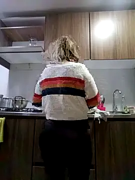 Snapshot of coral_smitth chatting on 12-03-25, 06:39 coral smitth online show from 12-03-25, 06:39