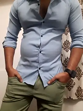 Snapshot of Guyinshortss chatting on 12-01-25, 08:36 Guyinshortss online show from 12-01-25, 08:36