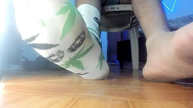 Snapshot of MasterSEX420 chatting on 11-07-25, 12:38 MasterSEX420 online show from 11-07-25, 12:38