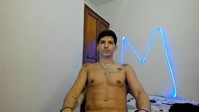 Snapshot of MasterSEX420 chatting on 11-09-25, 12:53 MasterSEX420 online show from 11-09-25, 12:53