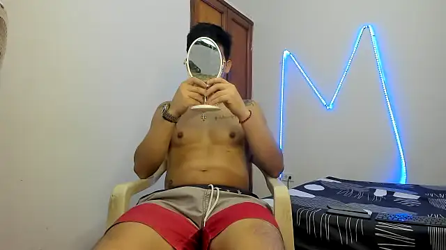 Snapshot of MasterSEX420 chatting on 11-16-25, 01:49 MasterSEX420 online show from 11-16-25, 01:49