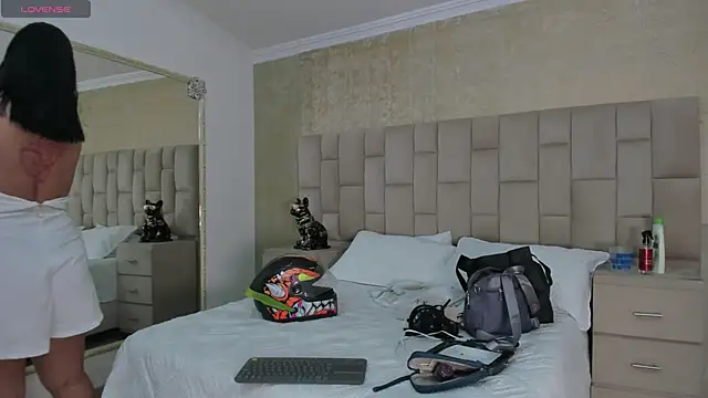 EmmaTorres  online show from 01-22-25, 08:59