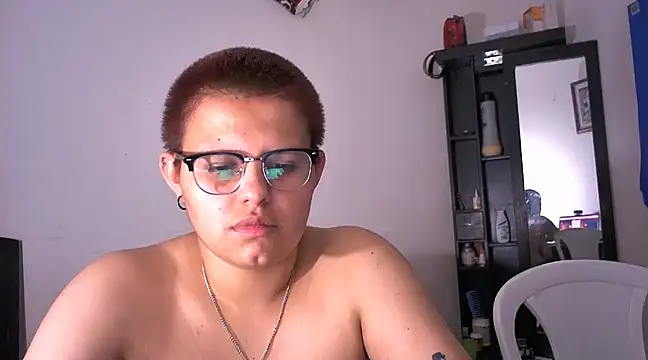 tatsumi nao online show from 12-11-24, 05:00