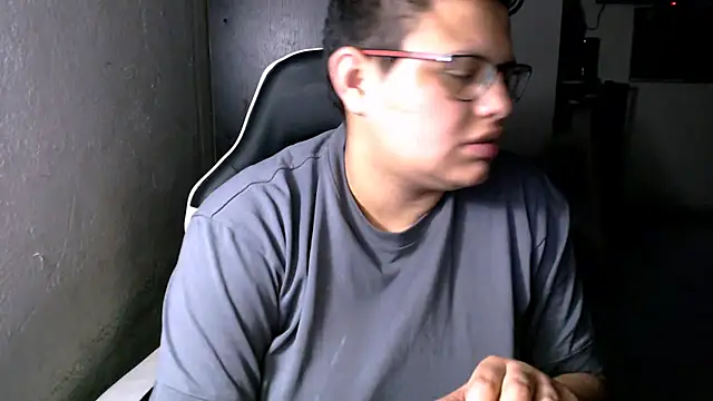 tatsumi nao online show from 02-08-26, 04:16