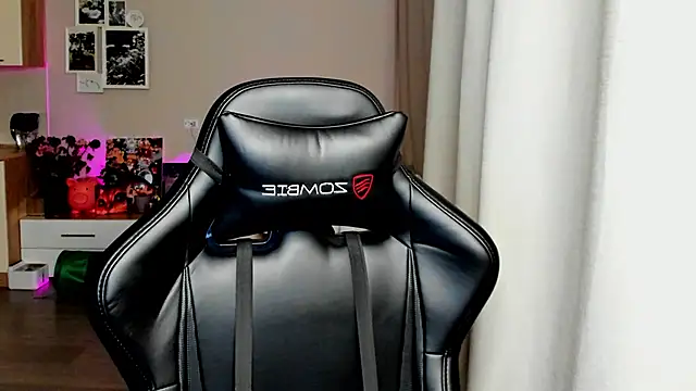 Sm0ly online show from 10-30-25, 01:40