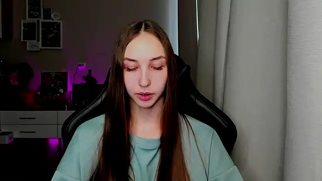 Sm0ly online show from 04-17-26, 02:03