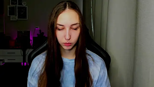 Snapshot of Sm0ly chatting on 05-30-26, 03:47 Sm0ly online show from 05-30-26, 03:47