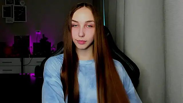 Snapshot of Sm0ly chatting on 06-03-26, 02:55 Sm0ly online show from 06-03-26, 02:55